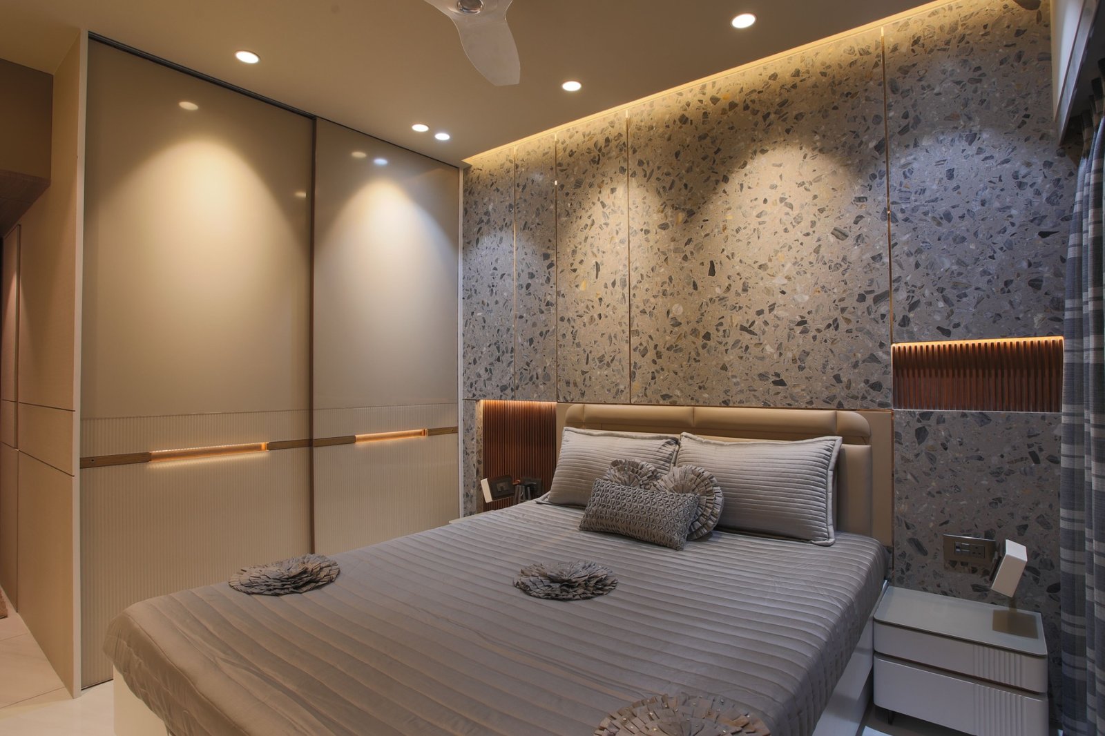 Contemporary bedroom